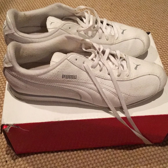 White puma sneakers size 9 - Picture 3 of 5